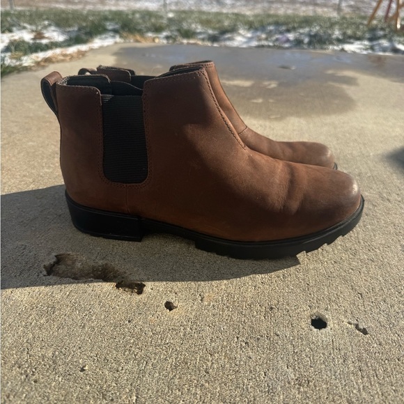 Sorel Emelie II Chelsea Ankle Boots - Picture 2 of 11